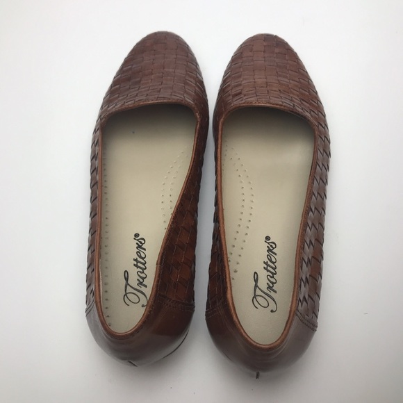 Trotters | Liz Flats in Brown - Picture 4 of 7
